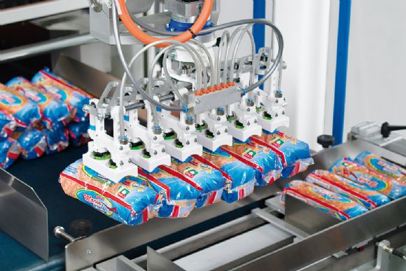 Робот-упаковщик для упаковки в термоусадочную пленку IFP Packaging (Италия)